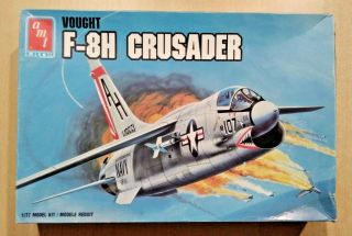 54 - 8809 Amt Ertl 1/72nd Scale Vought F - 8h Crusader Plastic Model Kit