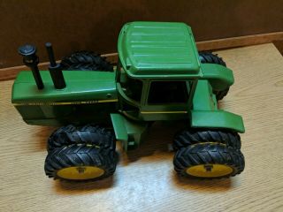 1/16 John Deere 8440 4x4 Tractor 2