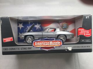 Ertl American Muscle 1:18 Scale 1963 Chevrolet Corvette Sting Ray