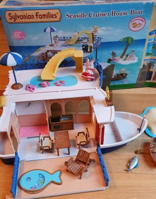 Sylvanian Families Seaside Cruiser House Boat -