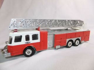 Conrad 1:50 Scale 5505 E - One 95 Aerial Ladder 3 Cab 3 Axle Fire Engine Boxed