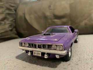 Monogram 1971 Plymouth Hemi ‘cuda Model 1/25 Molded In Purple: Built