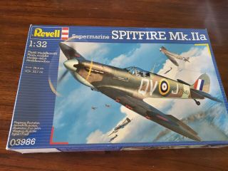 Vintage Revell Supermarine Spitfire Mk.  Iia 1/32 Scale Plastic Model Kit.