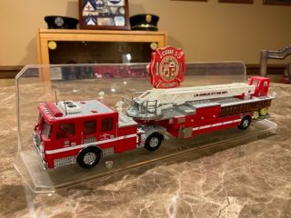 Code 3 Collectibles Seagrave Aerial Ladder Fire Truck Model 1:64 Scale