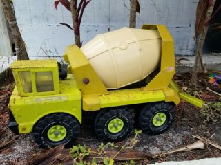 Vintage 1970,  S Mighty Tonka 6 Wheel Lime Green Cement Mixer