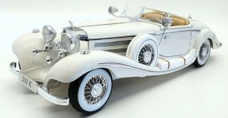 Maisto 1/18 Scale 36055 - 1936 Mercedes Benz 500k Typ Special Roaster - White