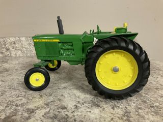 Ertl 1/16 Scale John Deere 3020 Toy Tractor