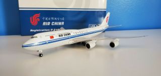 1:400 Phoenix Models Air China Boeing 747 - 8i B - 2480 MISSING WHEEL 2