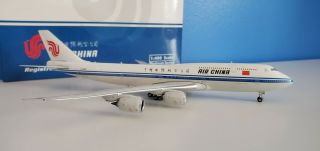 1:400 Phoenix Models Air China Boeing 747 - 8i B - 2480 MISSING WHEEL 3