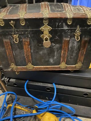 Vintage Steamer Trunk Storage Chest Camelback Humpback Brown And Black With Lock