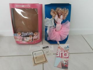 1989 Sweet Roses Barbie Doll 7635 Gown Changes For Every Room,  2
