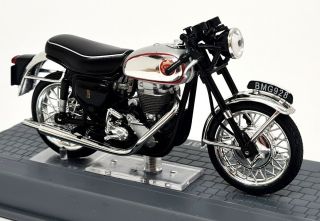 Ixo 1/24 Scale Appx 8cms Bsa Gold Star Dbd34 1960,  Plinth Model Motorbike