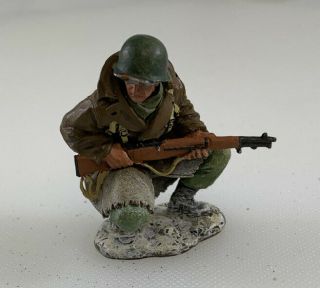 King And Country D.  Day ‘44 Wwii Us Soldier Crouching With Rifle 1:30 Scale 2004