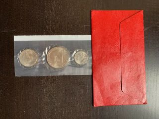 U.  S.  Bicentennial Silver Uncirculated 3 Coin Set,  3 Kennedy half dollars 2