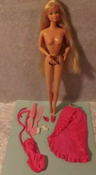 Vintage 1982 Superstar Era " Twirly Curls " Barbie Doll 5579 Blonde