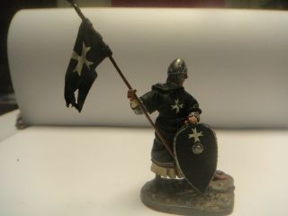 St Petersburg Crusader Knight With Banner 54mm Metal