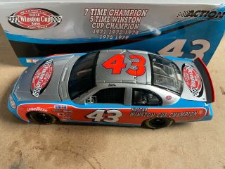 Richard Petty Nascar Diecast 43 The Victory Lap 7x Champion 1/24 Scale Action