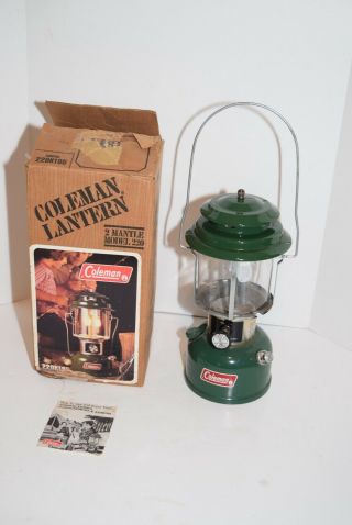 Vintage Dec 1979 Coleman Model 220k195 Double Mantle Lantern W/box