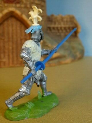 BRITAINS SWOPPET KNIGHTS,  MAN - AT - ARMS WITH LANCE,  Toy Soldiers,  & COMPLETE 3