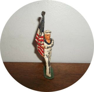 Invc912 Soldier Sailor Marching With Flag Eagle Top Barclay / Manoil