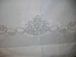 Old Antique Vintage Fine White Linen Embroidered Sheet 107 By 71