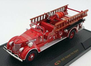 Signature Models 1/32 Scale 32400 - 1939 Packard Fire Engine - Red