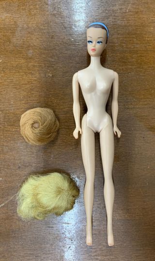 Vintage Mattel Barbie Fashion Queen Doll With Two Wigs