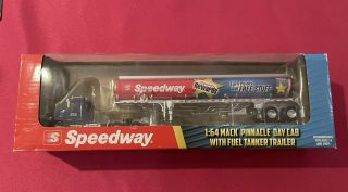 1/64 - First Gear Speedway Mack Pinnacle Day Cab With Fuel Tanker Trailer - L00k