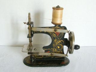 Antique Childs Tin Plate Hand Crank Sewing Machine Made In Germany