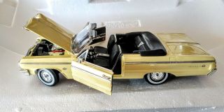 Ertl American Muscle 1/18 Scale 1964 Chevy Impala Convertible.