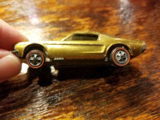 Hot Wheels Redline 1968 Custom Mustang Gold Us White Interior