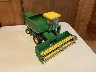 Vintage John Deere 6600 Chain Drive Combine Yellow Top Collectible Toy Tractor