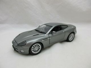 James Bond Silver Aston Martin Vanquish Car Scale 1/18 By The Beanstalk Group