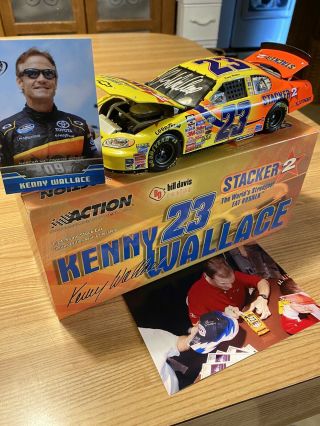 Kenny Wallace 2004 Monte Carlo Nascar Diecast 1/24 Autographed