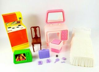 Vintage 1978 Barbie Dream House Furniture Set Desk Vanity Seat Bed Kitchen Tv