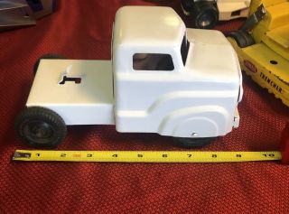 1940’s Usa Louis Marx & Co.  9” White Colored Semi Truck Cab Only Nm,  & No Res