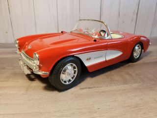 Road Tough 1957 Chevy Corvette Roadster 1:18 Scale Diecast Model Car 92018 Red