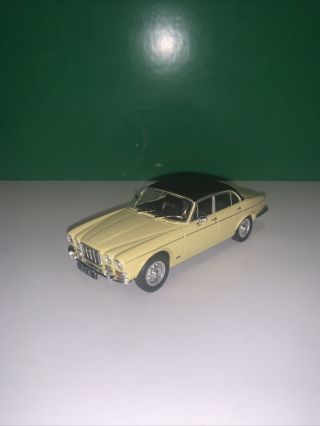 1:43 Atlas Editions Jaguar Xj8,  Finished In Pale Yellow,  Rare Unboxed