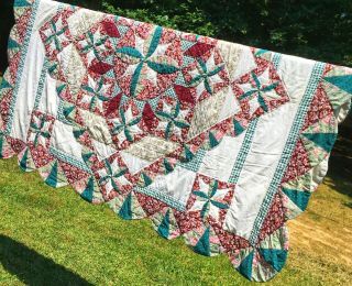 Vintage Hand Quilted Patchwork Quilt Flowers And Fans Green Red Pink 64” X 80”
