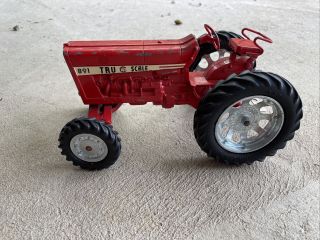 Vintage Tru Scale 891 Tractor Red