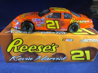 T1 - 88 Kevin Harvick 21 Reese’s 2004 Chevy Monte Carlo