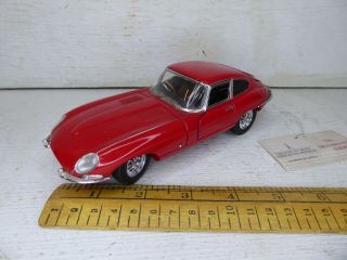 1/24 Franklin Red 1961 Jaguar E - Type Coupe In Vgc - No Box.  See Others