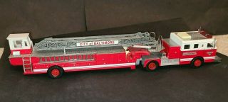 CODE 3 FIRE ENGINE AERIAL LADDER - CITY OF BALTIMORE 1998 1 OF 25,  000 3