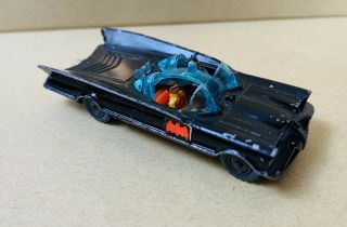 Vintage Diecast Husky Batmobile Car Model With Batman & Robin Plastic Figures