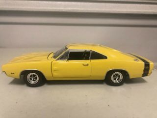 1/18 Ertl American Muscle 1969 Dodge Charger R/t Yellow & Black Stripes