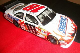18 Kyle Busch 2008 Toyota Camry Snickers M&m 