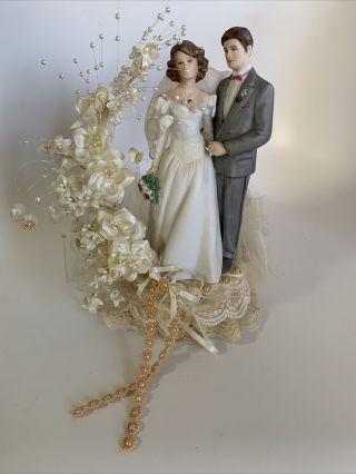 Vintage Bride And Groom Cake Topper Lace White Flowers.