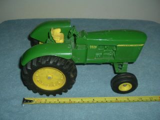 Ertl Farm Toy Vintage John Deere 5020 Tractor.