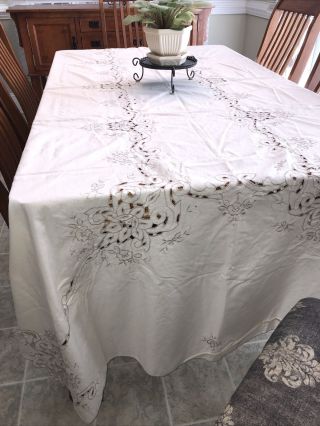 Vintage Madeira Tablecloth Embroidered Cutwork Ecru/taupe Floral 62”wx112”l