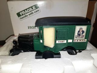 Danbury 1931 Ford Panel U.  S.  Mail Delivery Truck Postal Green 1:24 Diecast
